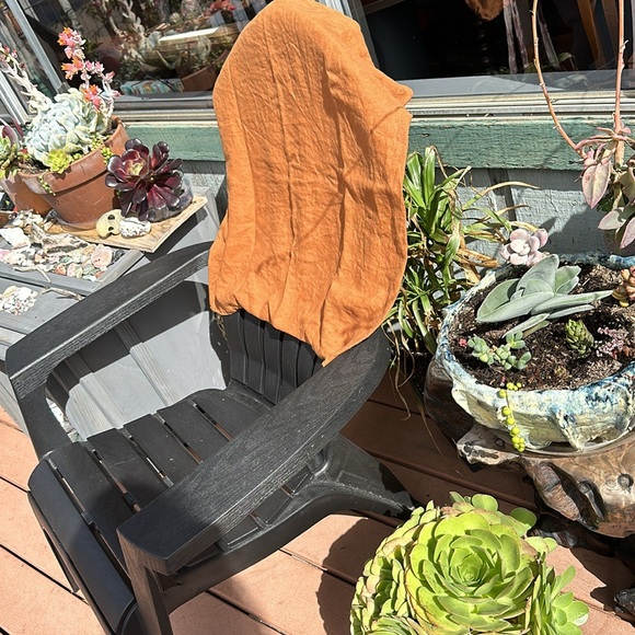 Cultiver Linen Euro Sham/ Pillowcase in gorgeous rich Cedar color. Envelope back - Picture 4 of 16